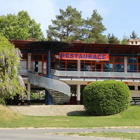Juniorcamp Nova Zivohost Hotell Křečovice Eksteriør bilde