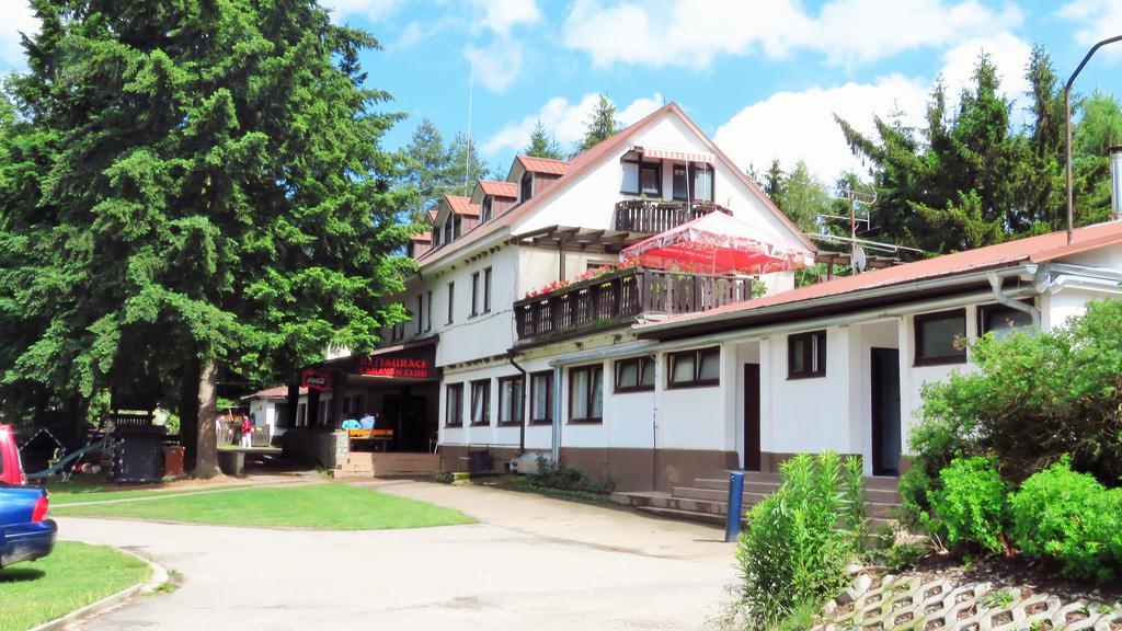 Juniorcamp Nova Zivohost Hotell Křečovice Eksteriør bilde